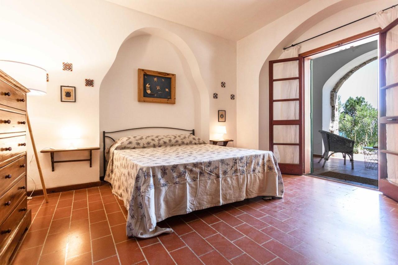Il Posto Delle Fragole Bed & Breakfast Castro  Exterior photo
